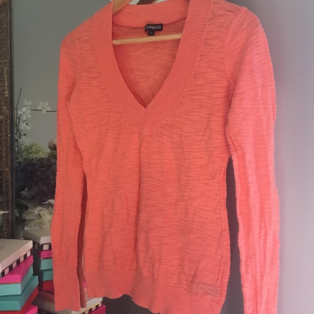 Express Sweater - Picture 5 of 5